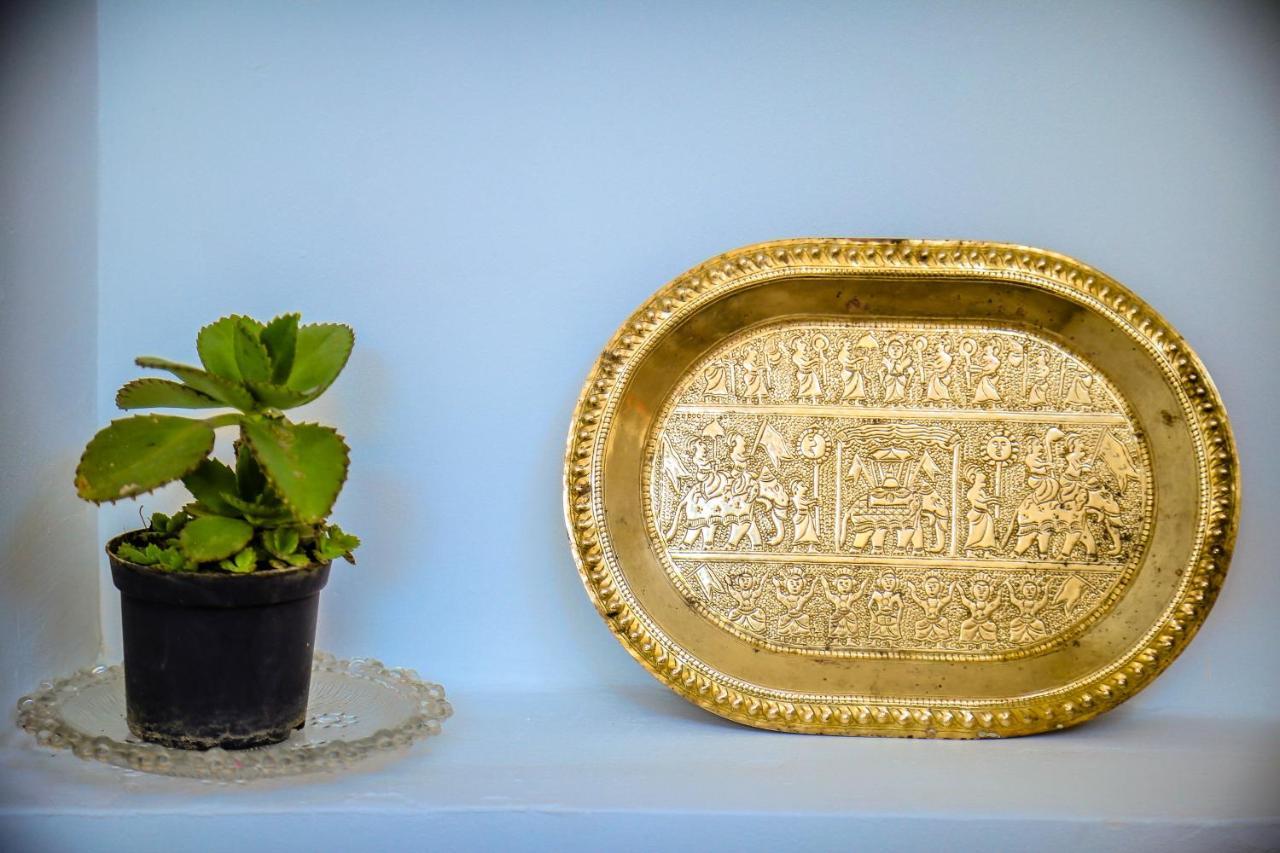 White Lodge Канди Екстериор снимка